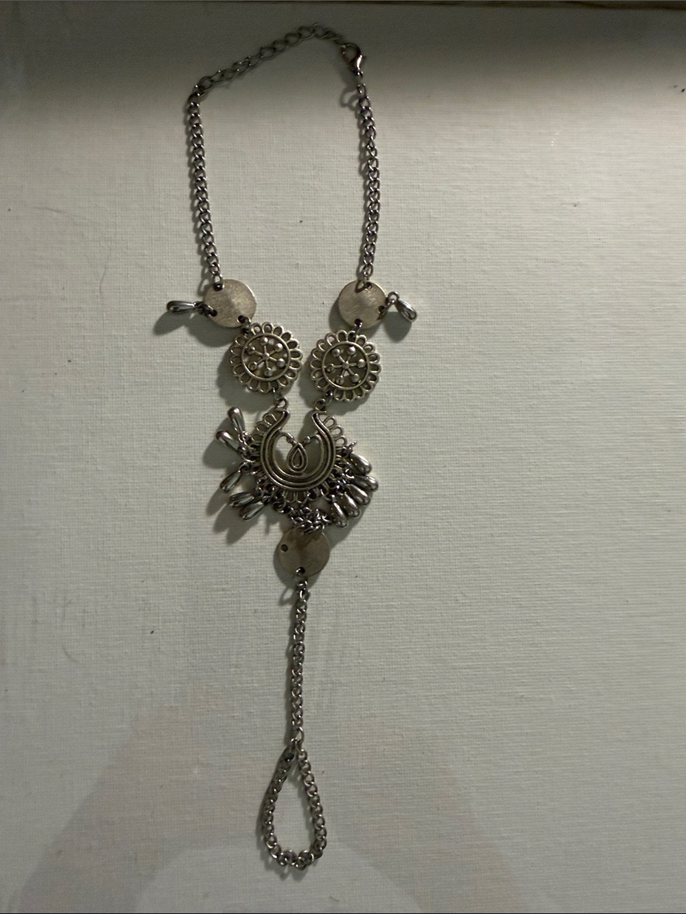 Silver Bohemian ankle bracelet with toe Chain